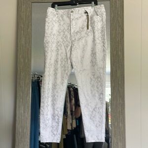 White and silver stretch Jean material pant they’re awesome
